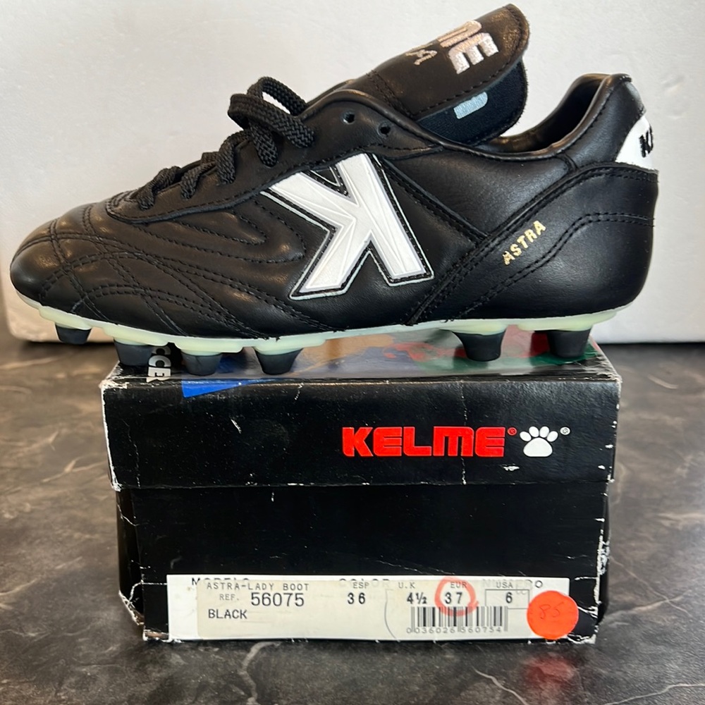 Kelme Soccer Cleats Astra 56075